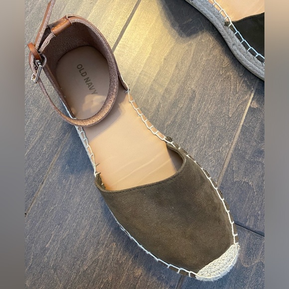 Old Navy Canvas and Leather Espadrilles Size 8 - Picture 3 of 6